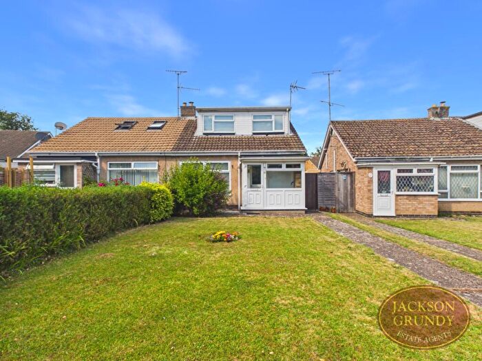 3 Bedroom Semi-Detached House For Sale In Tithe Way, Roade, NN7