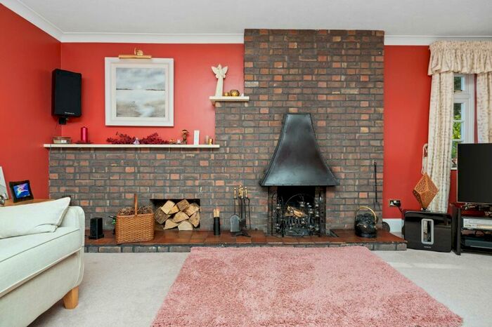 4 Bedroom Detached House For Sale In Castle Lane, Bramber, BN44
