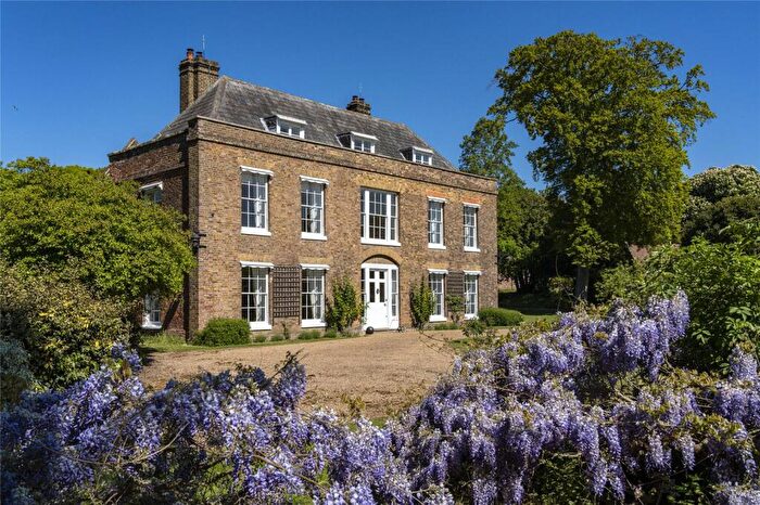 6 Bedroom Detached House For Sale In Upnor, Rochester, Kent, ME2