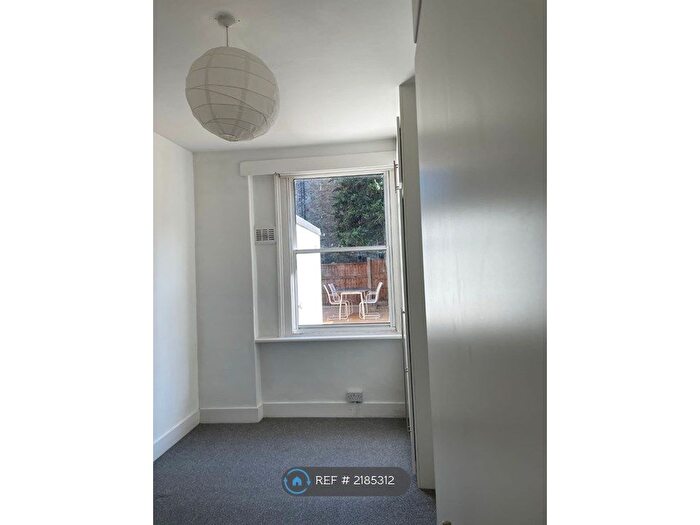 1 Bedroom Flat To Rent In Millfields Road, London, E5