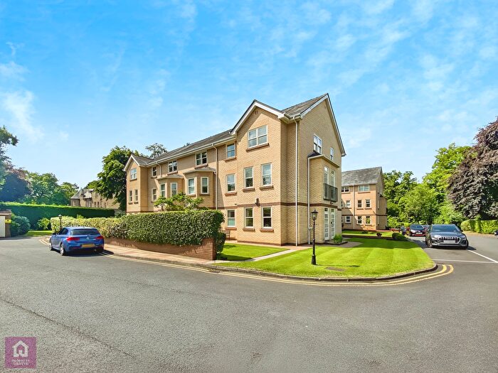 3 Bedroom Flat For Sale In Beech Lawn, St. Margarets Road, Altrincham, Greater Manchester, WA14