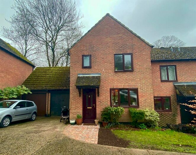 3 Bedroom End Of Terrace House To Rent In The Rookery, Whitchurch, RG28