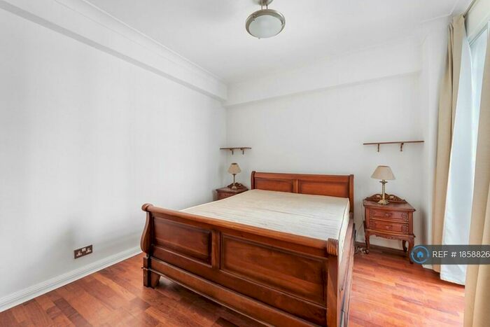 3 Bedroom Flat To Rent In Dorset House, London, NW1