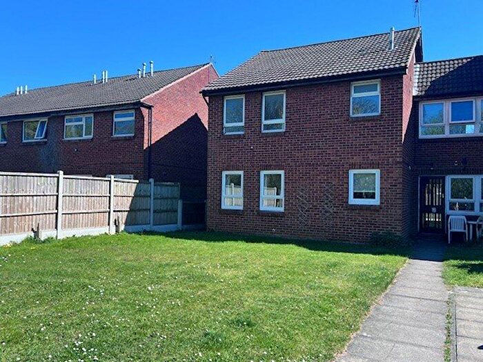 1 Bedroom Flat To Rent In Overdale Close, Long Eaton, NG10