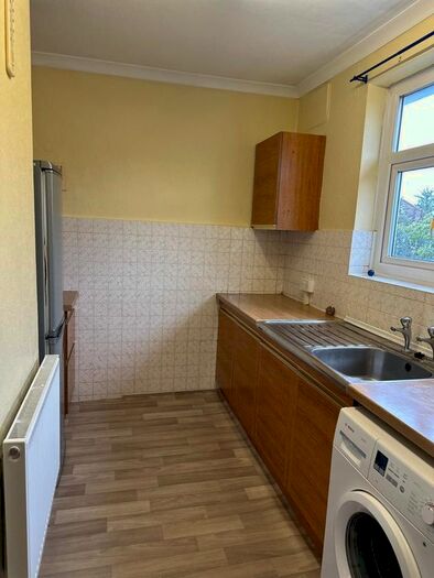 2 Bedroom Maisonette To Rent In Albert Road, Harrow, HA2