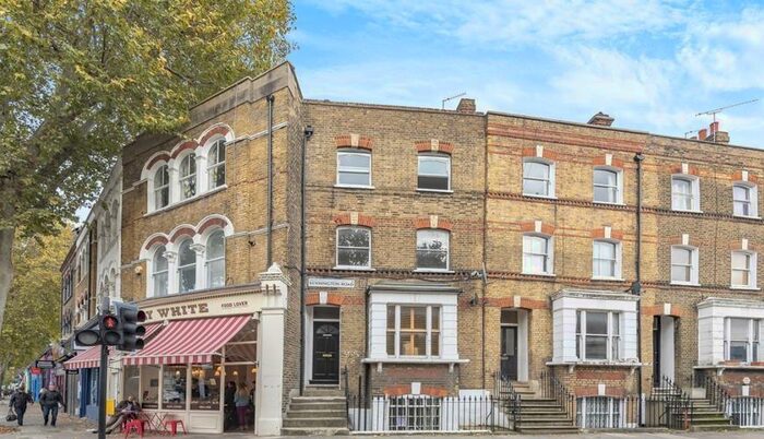 Flat To Rent In Kennington Road Kennington, SE11