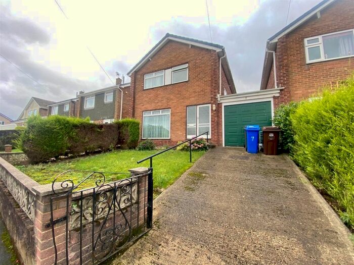 3 Bedroom Detached House To Rent In St Andrew Road, Deepcar, Sheffield S36
