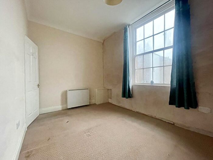 1 Bedroom Flat For Sale In Lakeview Court, Promenade, Southport, Sefton., PR9
