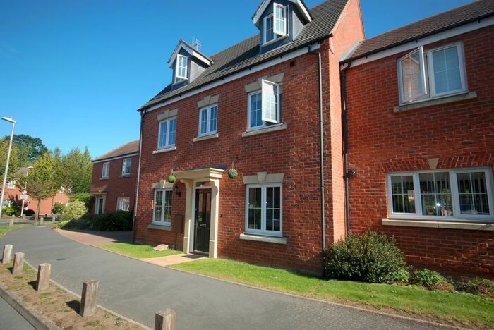 4 Bedroom Terraced House To Rent In Brittain Lane, Warwick, CV34
