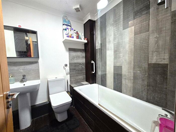 2 Bedroom Semi-Detached House For Sale In Aspen Gardens, Poole, BH12