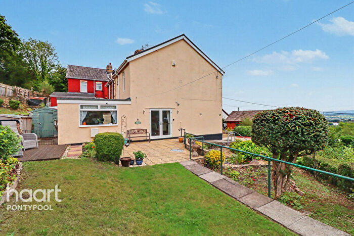 3 Bedroom Semi-Detached House For Sale In Tranch, Pontypool, NP4
