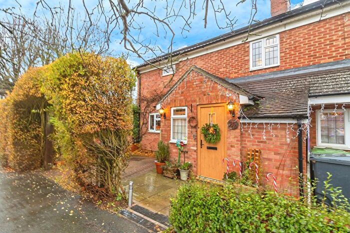 4 Bedroom Semi Detached House For Sale In Readshill, Clophill, Bedford, MK45