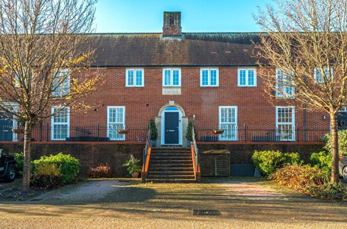 3 Bedroom Mews For Sale In Burnham Square, Upper Froyle, Alton, GU34