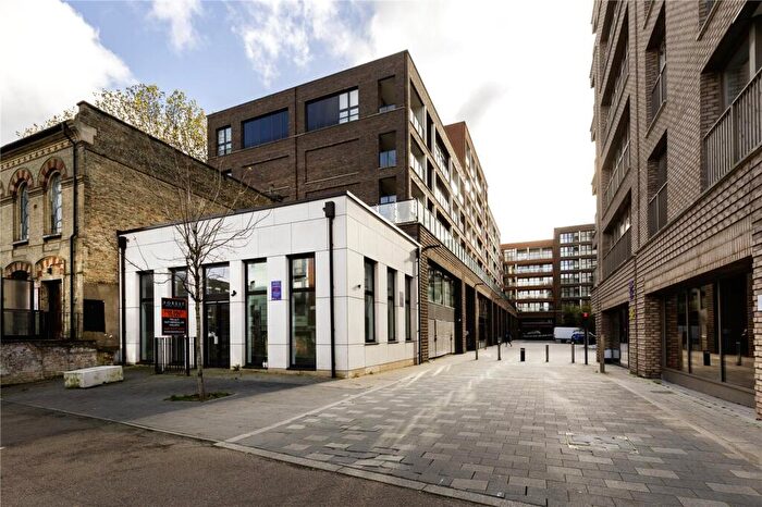 2 Bedroom Apartment To Rent In Sterling Way, London, N7