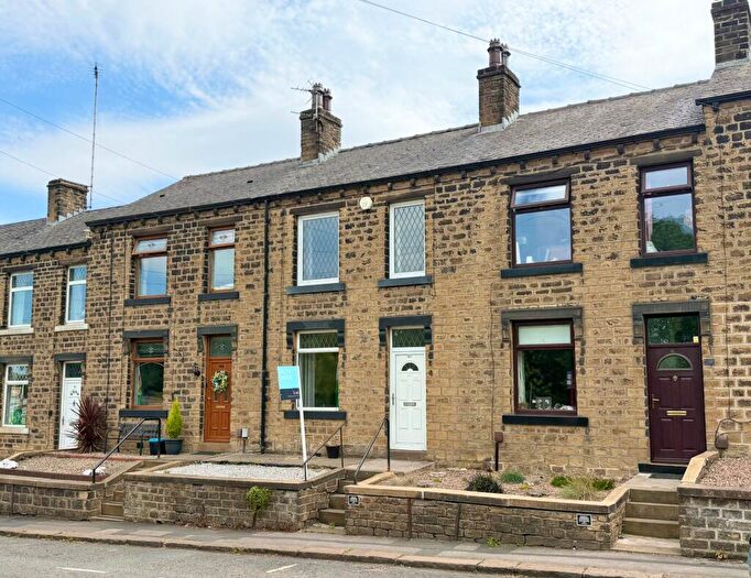 3 Bedroom Terraced House To Rent In Manchester Road, Huddersfield, West Yorkshire, Uk, HD4