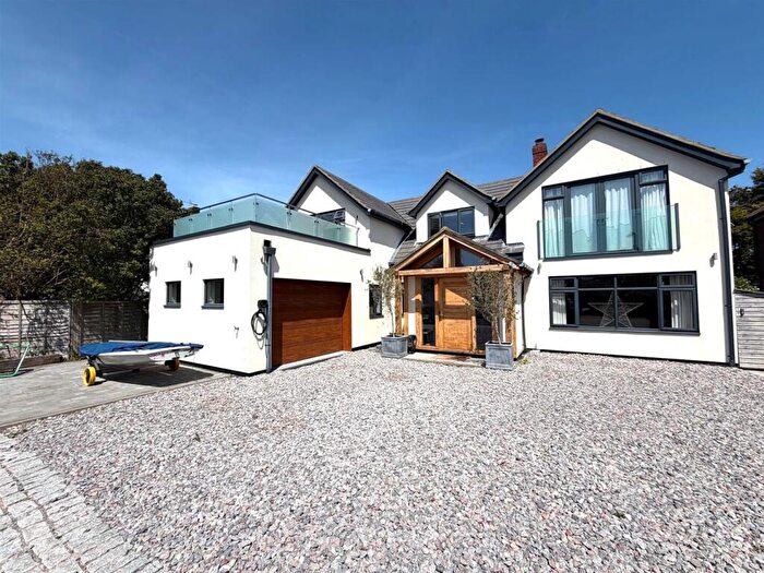 5 Bedroom Detached House To Rent In Haven Crescent, Hill Head, Fareham, PO14