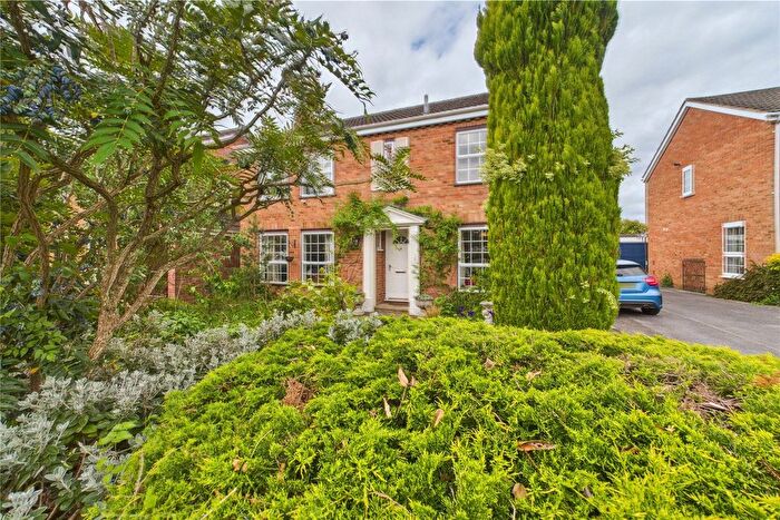 4 Bedroom Detached House To Rent In Mallow Park, Maidenhead, Berkshire, SL6