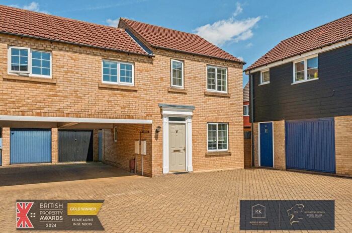 3 Bedroom Semi-Detached House For Sale In Malden Way, Eynesbury, St. Neots, PE19
