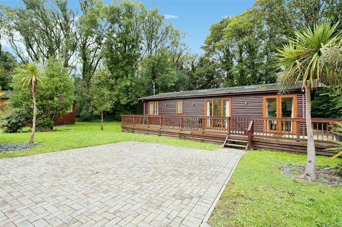 2 Bedroom Bungalow For Sale In St. Minver Holiday Park, Wadebridge, Cornwall, PL27