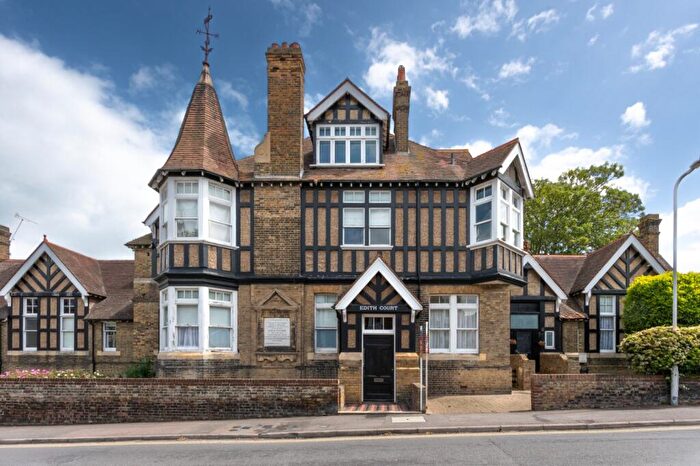 2 Bedroom Flat To Rent In Victoria Road, Margate, CT9