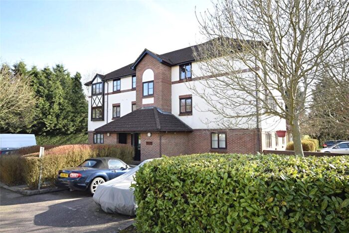 1 Bedroom Apartment For Sale In Wordsworth Mead, Redhill, RH1