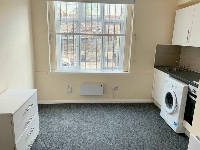 Property To Rent In Northwold Road, London, E5