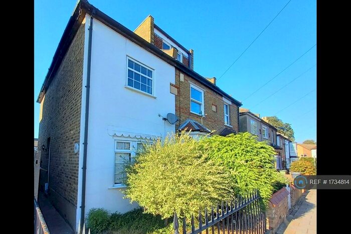 3 Bedroom Terraced House To Rent In Addison Road, Bromley, BR2