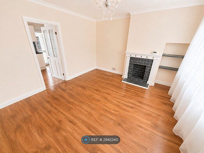 3 Bedroom Terraced House To Rent In Moorfields Road, Bath, BA2