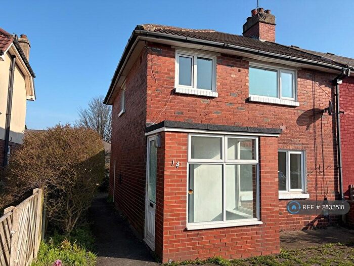 3 Bedroom End Of Terrace House To Rent In Potternewton Avenue, Leeds, LS7