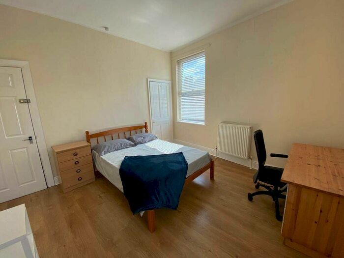 4 Bedroom Terraced House To Rent In Croydon Street, Sheffield, S11
