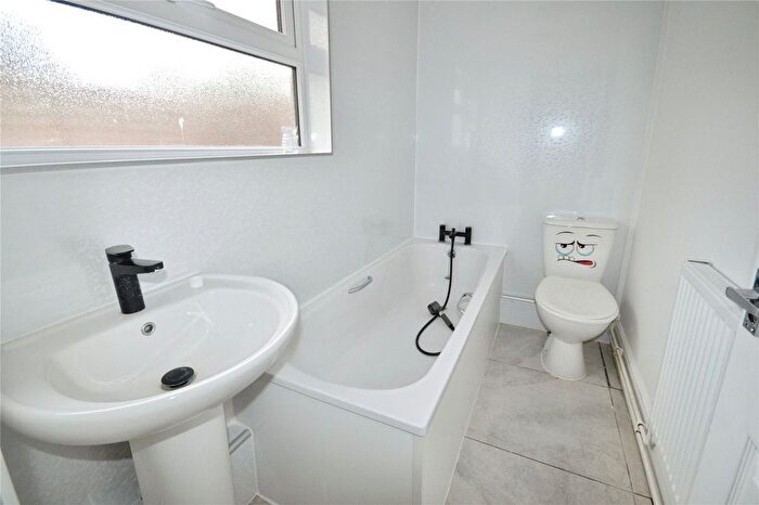 2 Bedroom End Of Terrace House To Rent In Weston Street, Swadlincote, Derbyshire, DE11