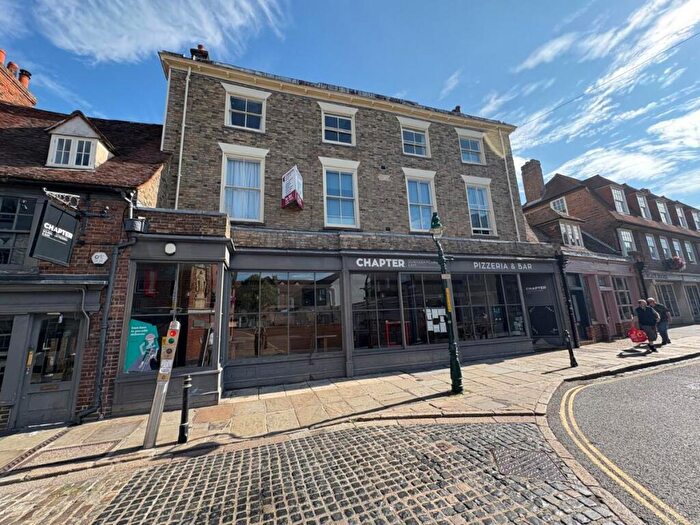 2 Bedroom Flat To Rent In City Centre, Burgate, Canterbury, CT1