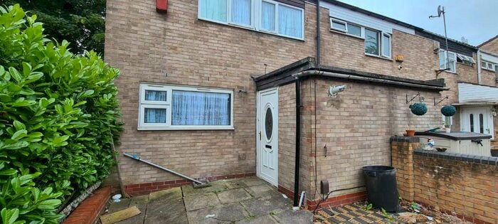 4 Bedroom Semi-Detached House To Rent In Priestley Road, Birmingham, B11