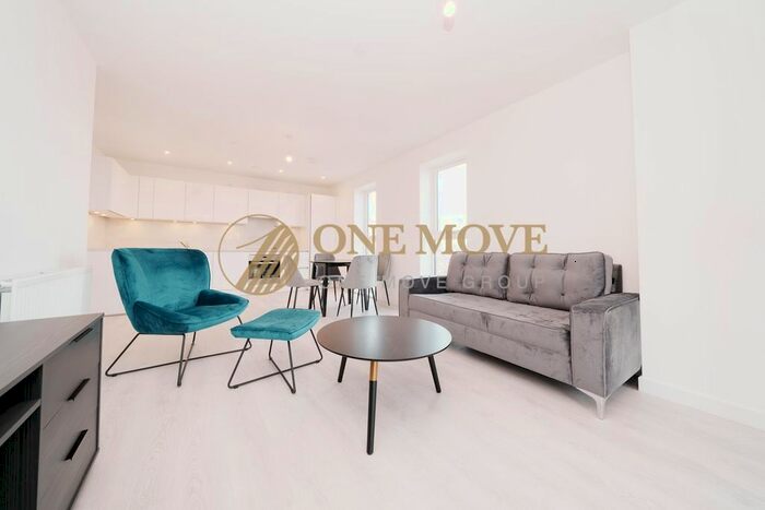 2 Bedroom Flat To Rent In Western Circus, Acton, London, W3