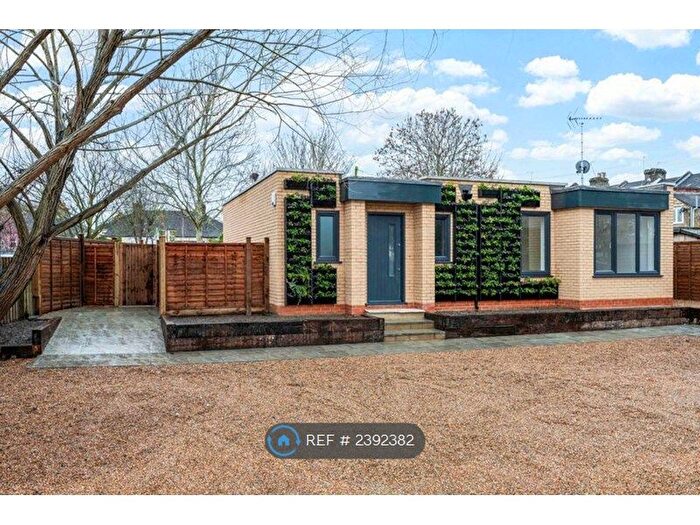 3 Bedroom Detached House To Rent In Trafalgar Road, Dartford, DA1