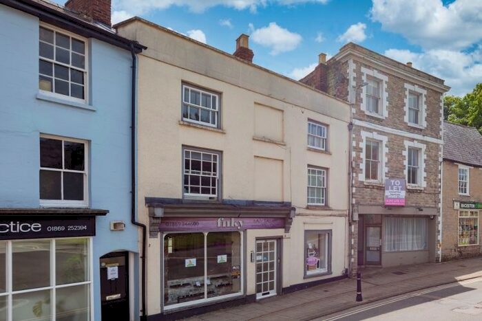 2 Bedroom Flat To Rent In Causeway, Bicester, OX26