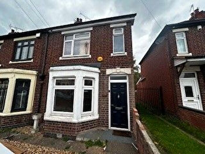 4 Bedroom End Terrace House To Rent In Vinecote Road, Coventry, CV6