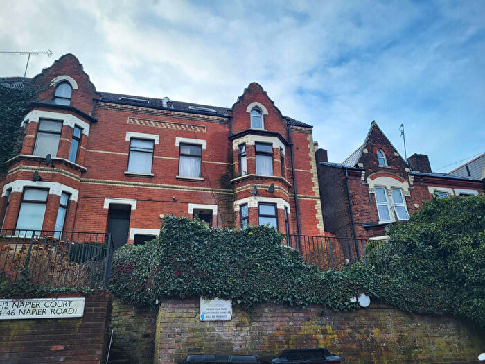 2 Bedroom Flat To Rent In Napier Court, LU1