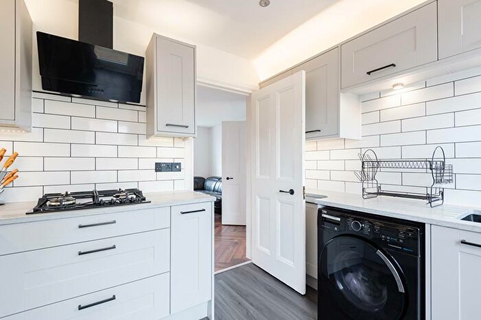 2 Bedroom Flat For Sale In Den Walk, Buckhaven, KY8