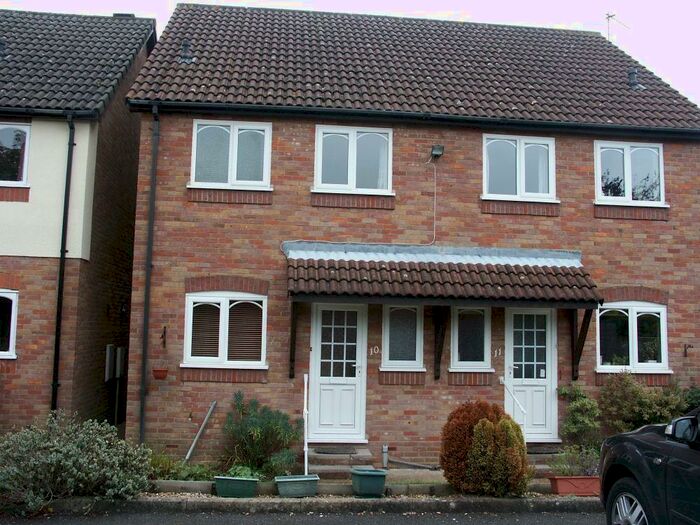 2 Bedroom Semi-Detached House To Rent In Lollards Close, Amersham, HP6
