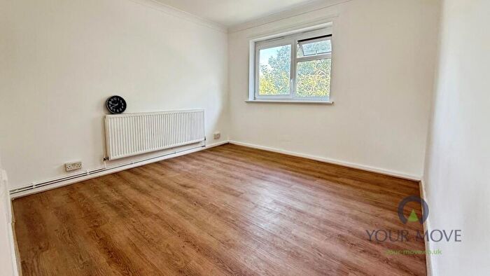1 Bedroom Flat To Rent In Eynsham Drive, London, SE2