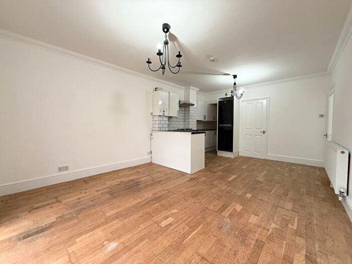 2 Bedroom Flat To Rent In Dalrymple Road, Brockley, SE4