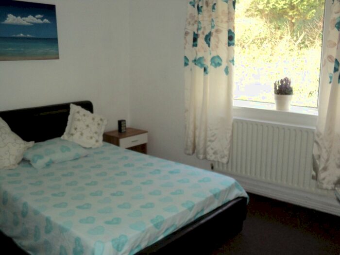 1 Bedroom Flat To Rent In Penlan Crescent, Swansea, SA2