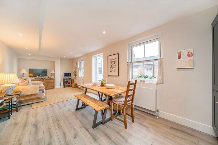 1 Bedroom Flat For Sale In Rosemont Road, West Hampstead, NW3