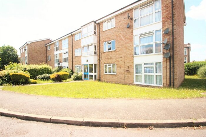 2 Bedroom Flat To Rent In Apsley Close Harrow, Middlesex, HA2