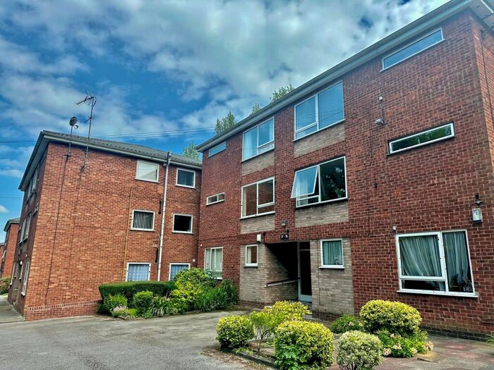 2 Bedroom Apartment To Rent In Elmswood Court, L18