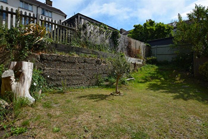 2 Bedroom Flat To Rent In St Georges Road, Hastings, TN34