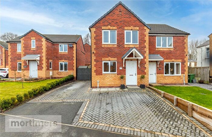 3 Bedroom Semi Detached House For Sale In Tomlinson Place, Rishton, Blackburn, Lancashire, BB1