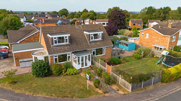 4 Bedroom Detached House For Sale In Brackendale Drive, Barby, Rugby, CV23