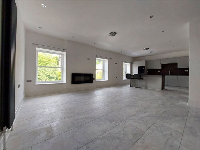 2 Bedroom Flat To Rent In Queens Apartments, Bank Street, Rawtenstall, Rossendale, BB4